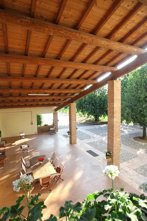 La Corte Di Anna Agriturismo San Giovanni Lupatoto Camera foto